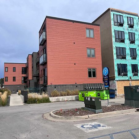 Modern Condo 210 Just Blocks From Lake Michigan Traverse City Bagian luar foto