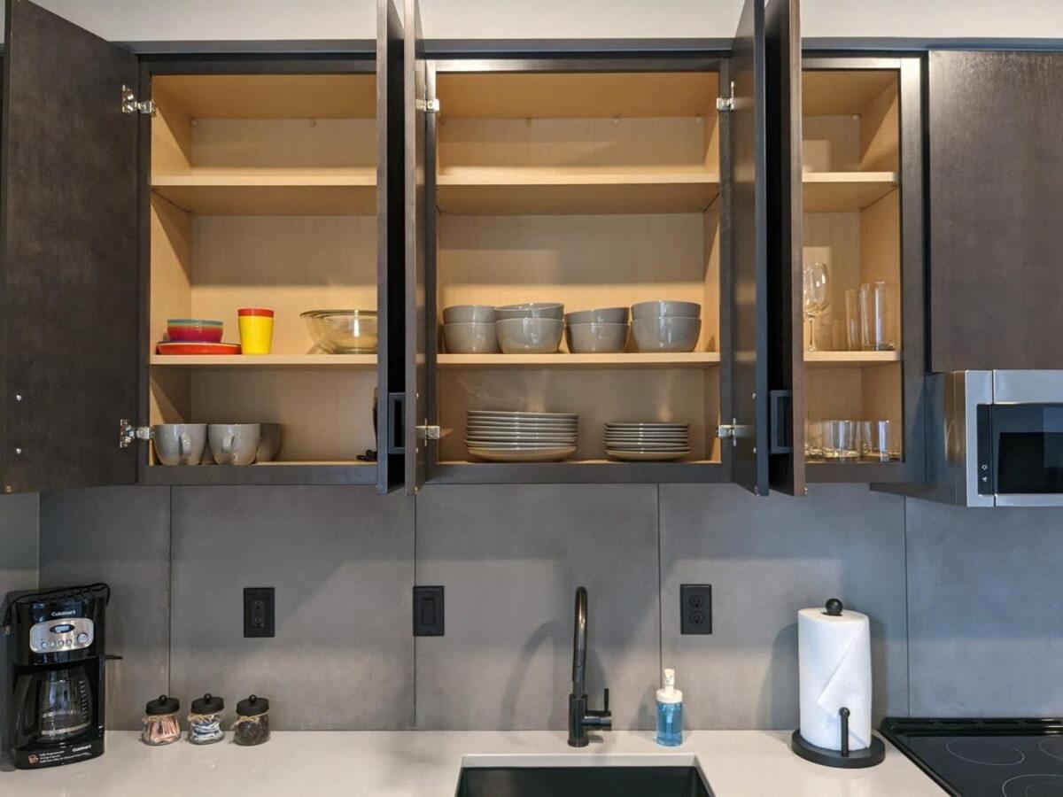 Modern Condo 210 Just Blocks From Lake Michigan Traverse City Bagian luar foto
