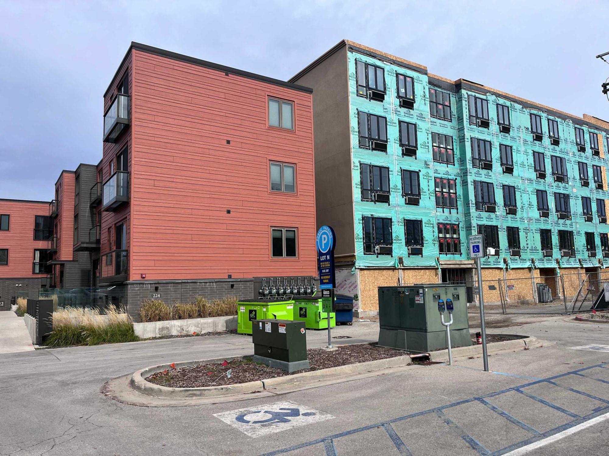 Modern Condo 210 Just Blocks From Lake Michigan Traverse City Bagian luar foto
